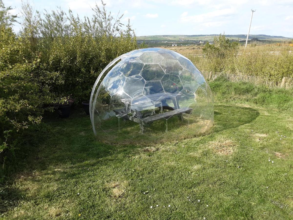 The Rainbow Pod Villa Milltown Malbay Bagian luar foto